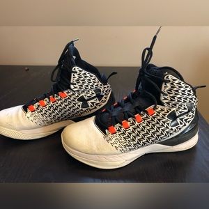 Under Armour Drive high top men’s shoes size 9 white w/ black and orange